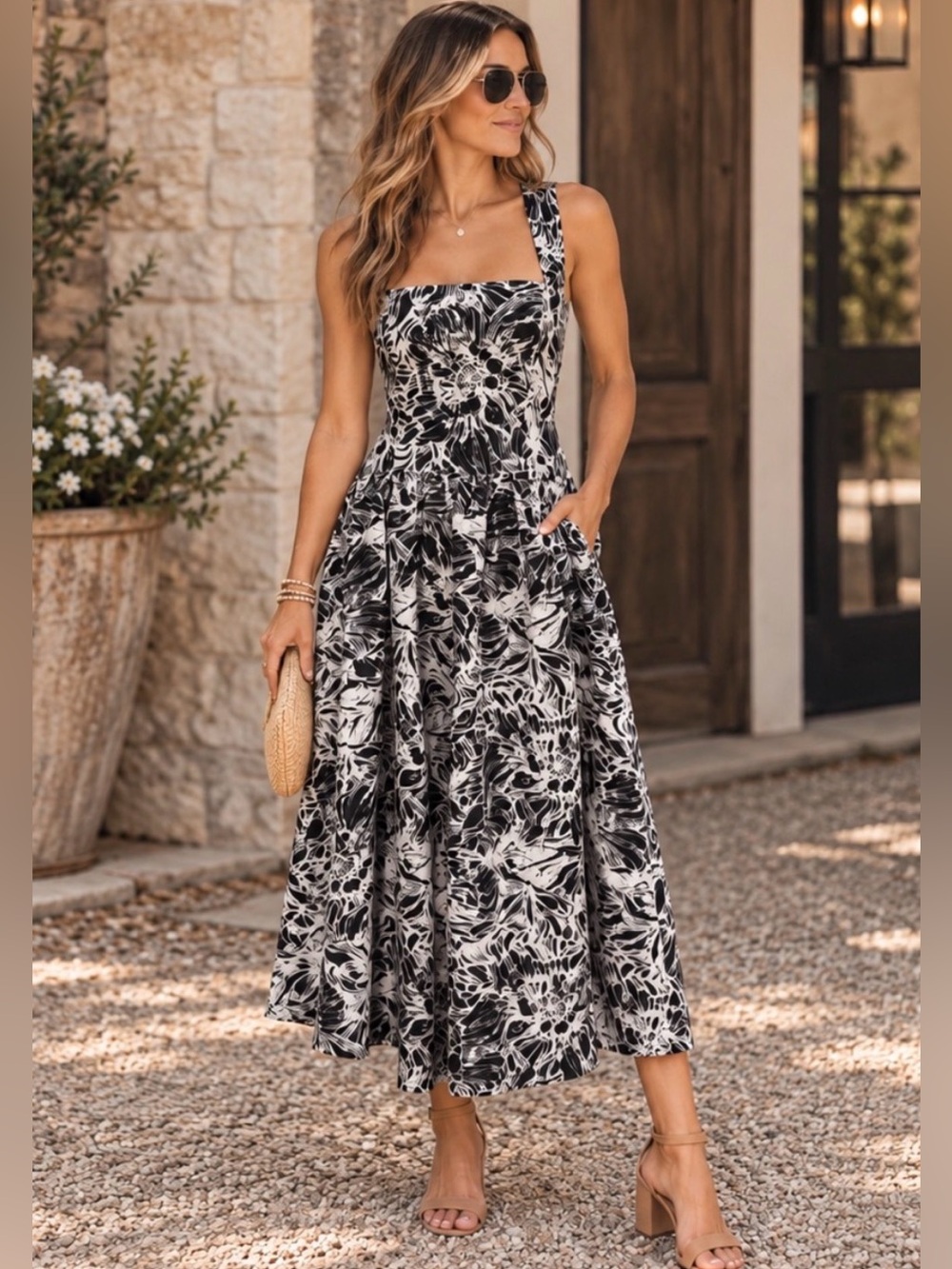 Elliatt Louise Black & White Floral Maxi Anthropologie Medium